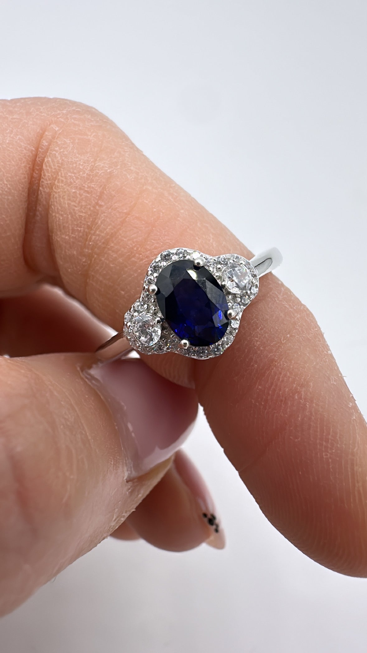 ANELLO IN ARGENTO 925 CON ZIRCONI